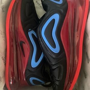 Nike Air Max 720 Black Sneakers